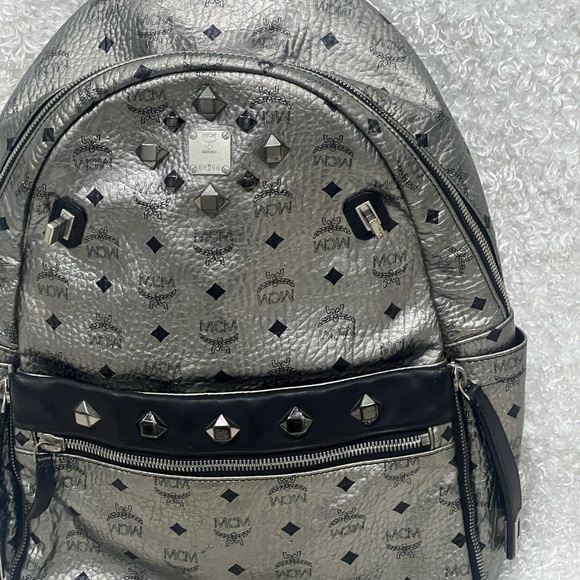 MCM Metallic Visetos Side Stud Stark Backpack Silver Black main image 7